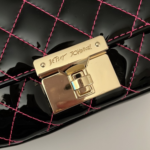 ✨Reduced - NWT BETSEY JOHNSON cross body, 2 purses, quilted - Picture 5 of 13